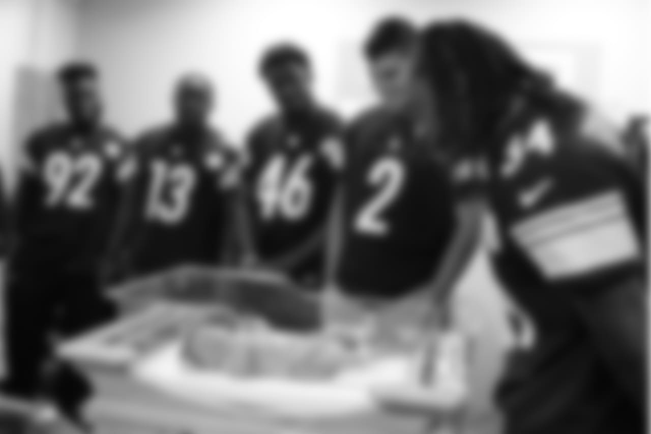 2018_MageeRookieVisit_0911rm0063