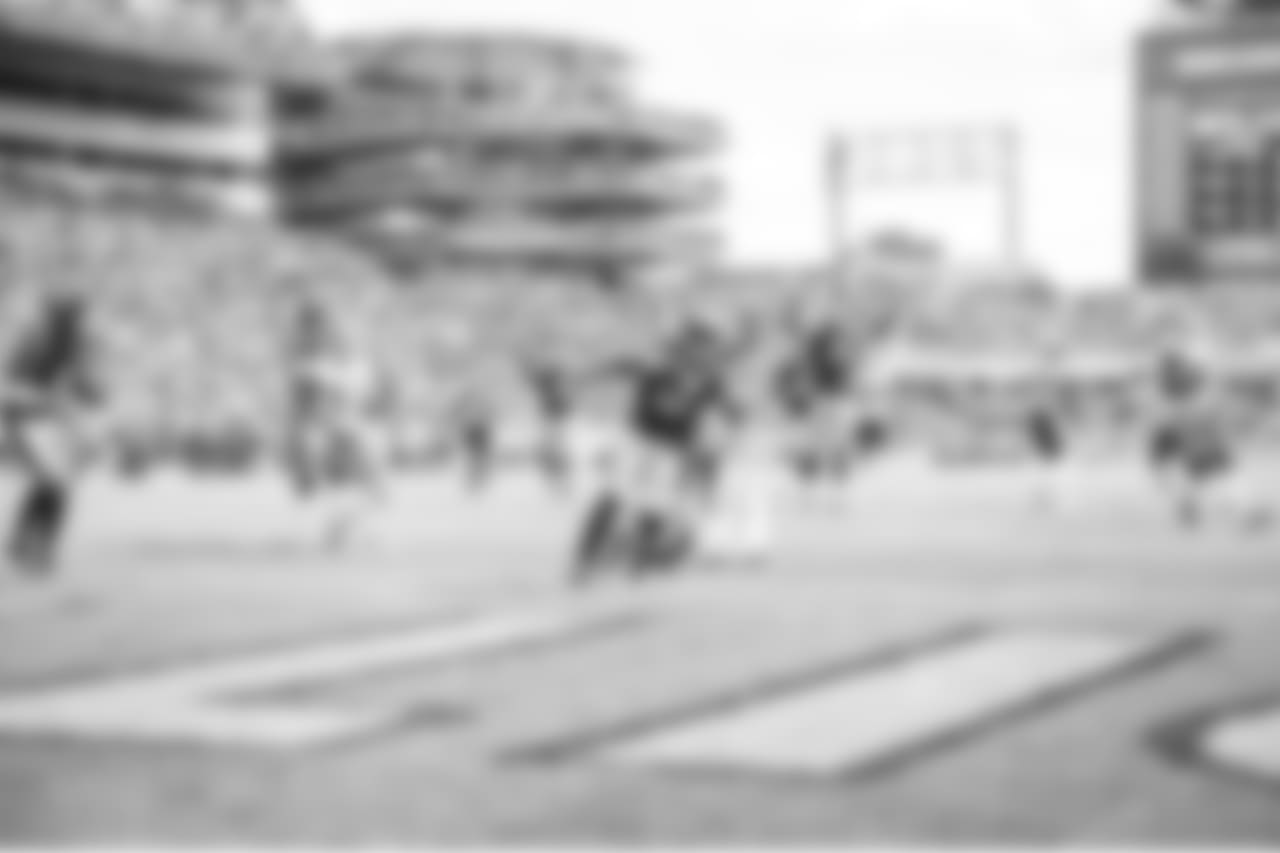 A 2018 Regular Season game between the Pittsburgh Steelers and the Kansas City Chiefs on Sunday, September 16, 2018.