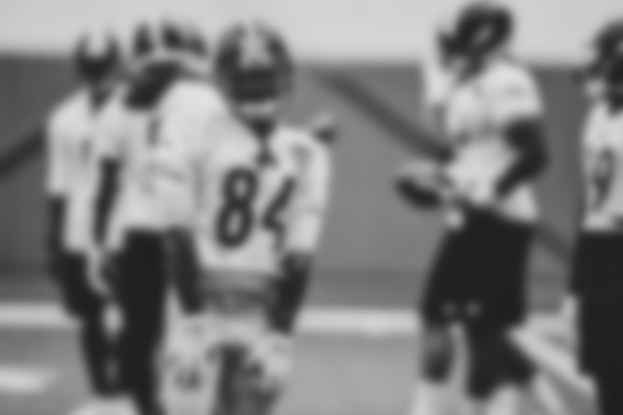 The Pittsburgh Steelers practice at the UPMC Rooney Sports Complex.