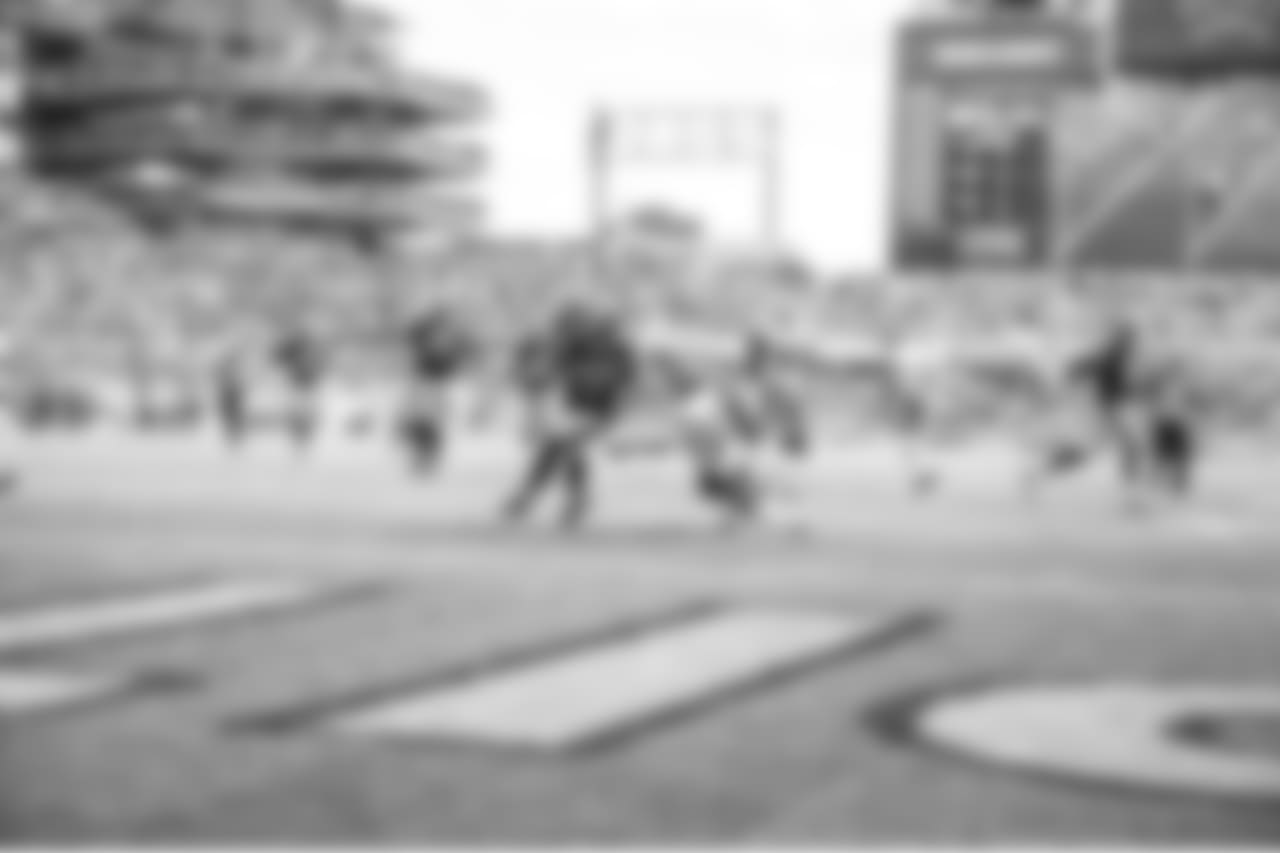 A 2018 Regular Season game between the Pittsburgh Steelers and the Kansas City Chiefs on Sunday, September 16, 2018.