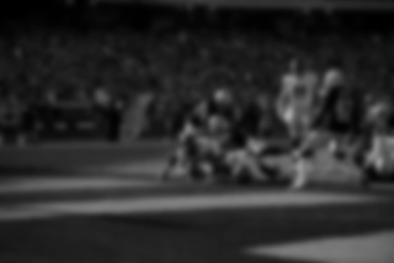 A 2018 Regular Season game between the Pittsburgh Steelers and the Oakland Raiders on Sunday, December 9, 2018.
