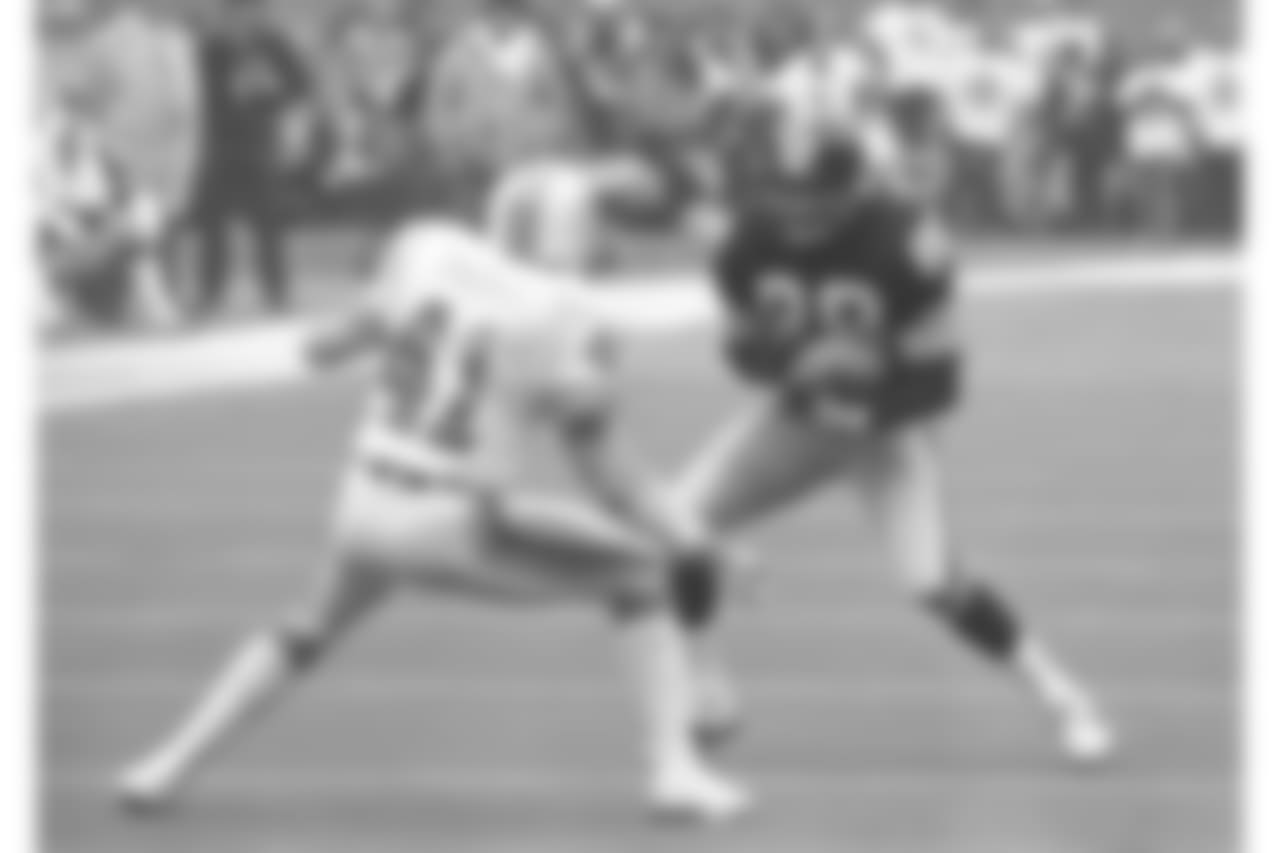 10. Lynn Swann (1974-82) - 739 yards.