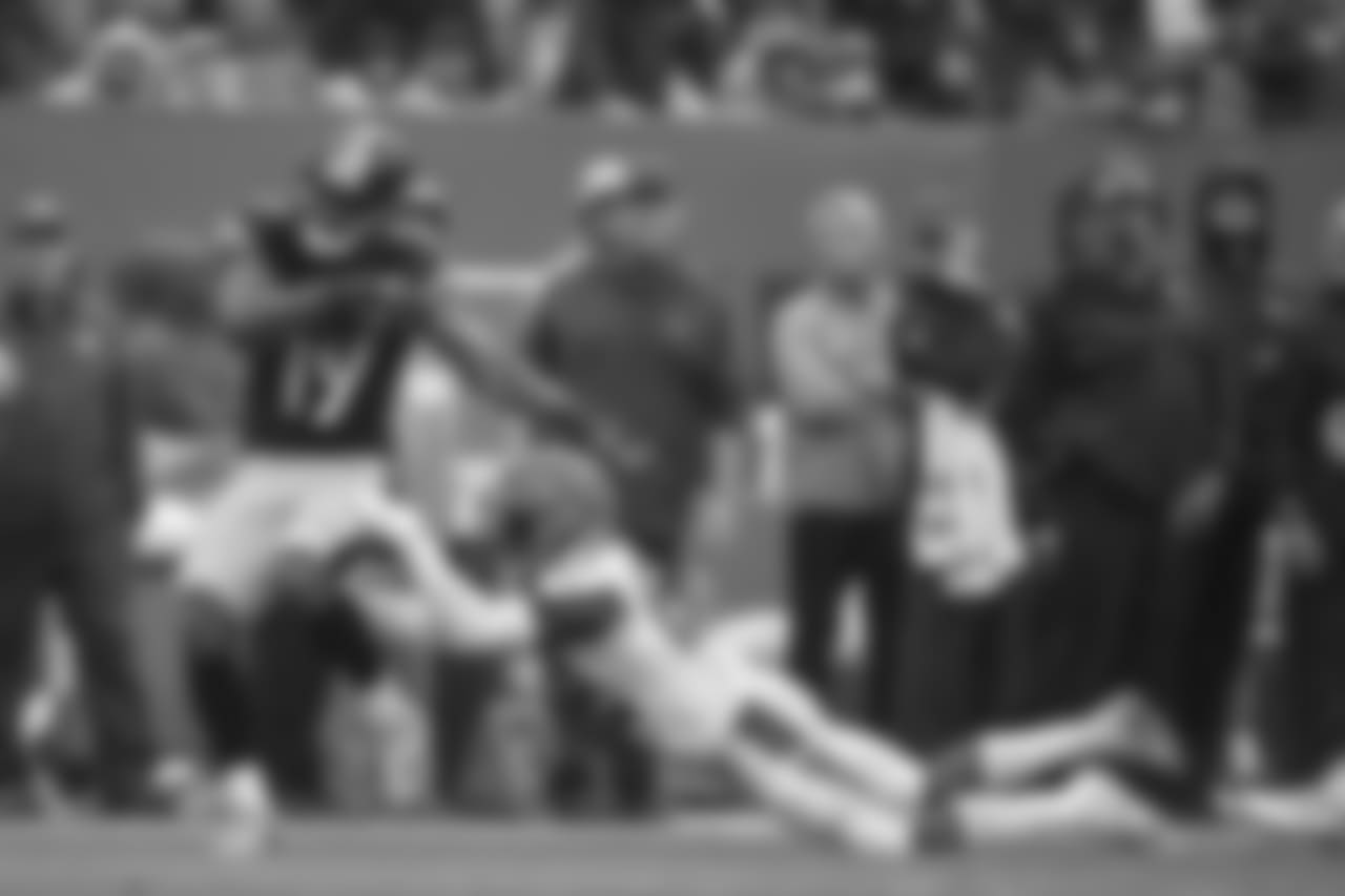 A 2018 Regular Season game between the Pittsburgh Steelers and the Cleveland Browns on Sunday, September 9, 2018. The Steelers and the Browns tied in OT 21-21.