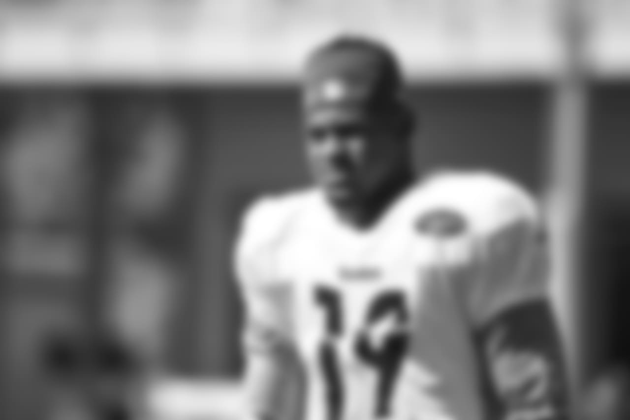 The Pittsburgh Steelers practice at the UPMC Rooney Sports Complex.