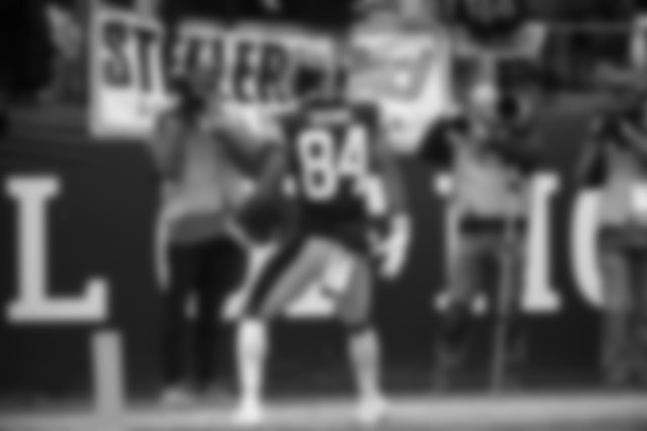 A 2018 Regular Season game between the Pittsburgh Steelers and the Cleveland Browns on October 28, 2018. The Steelers defeated the Browns 33-18.