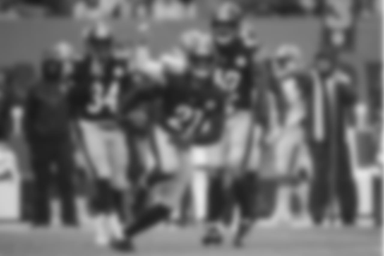 A 2018 Regular Season game between the Pittsburgh Steelers and the Cleveland Browns on Sunday, September 9, 2018.