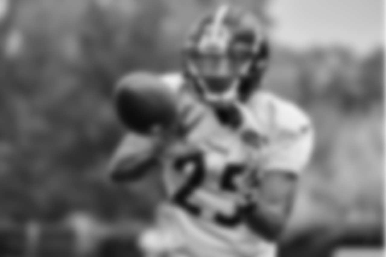 The Pittsburgh Steelers practice at the UPMC Rooney Sports Complex.