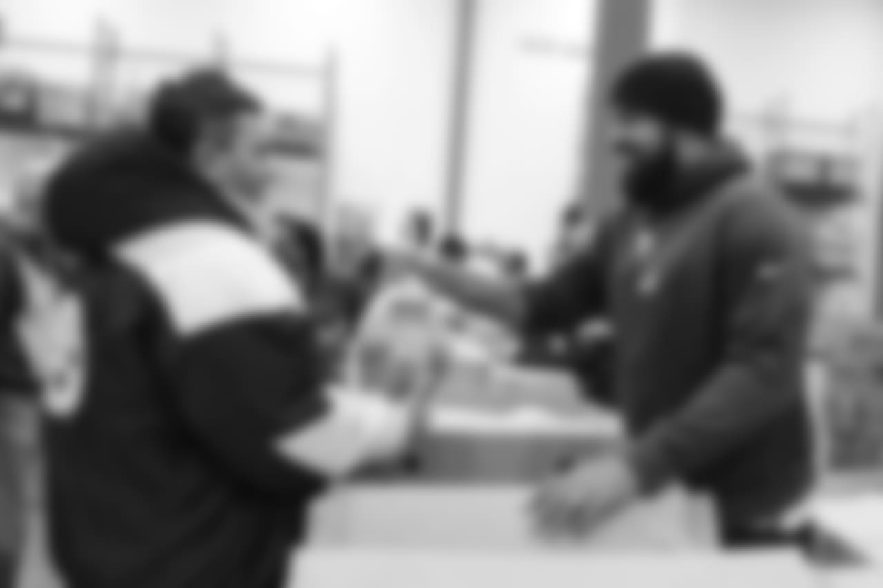 2018_Turkey_Giveaway_1119rm0107_1