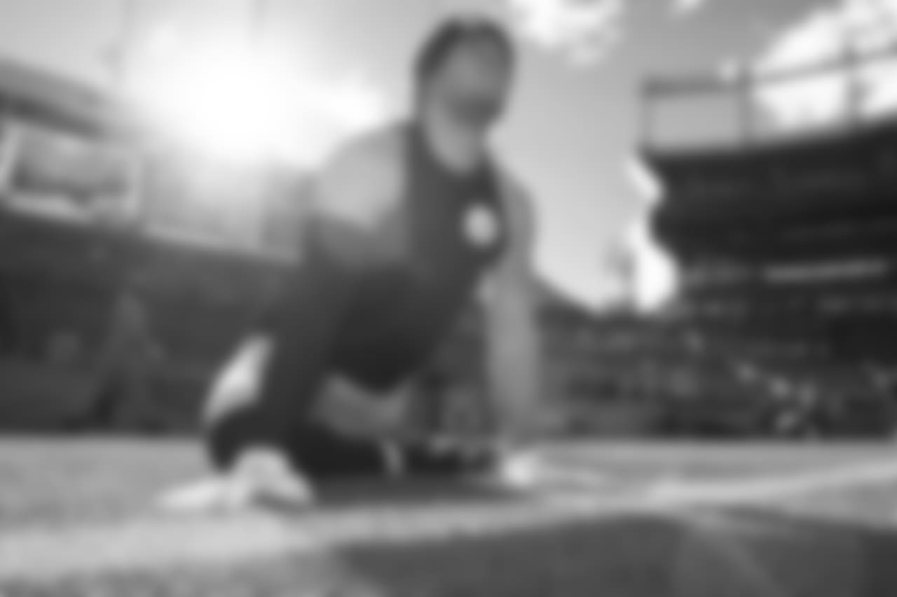 A 2018 Regular Season game between the Pittsburgh Steelers and the Denver Broncos on Sunday, November 25, 2018. The Broncos defeated the Steelers 24-17.