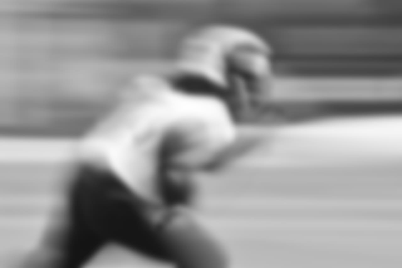 The Pittsburgh Steelers practice at UPMC Rooney Sports Complex.
