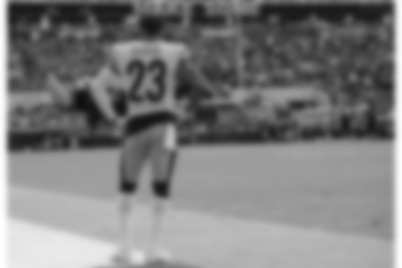 A 2018 Regular Season game between the Pittsburgh Steelers and the Jacksonville Jaguars on Sunday, November 18, 2018. The Steelers defeated the Jaguars 20-16.