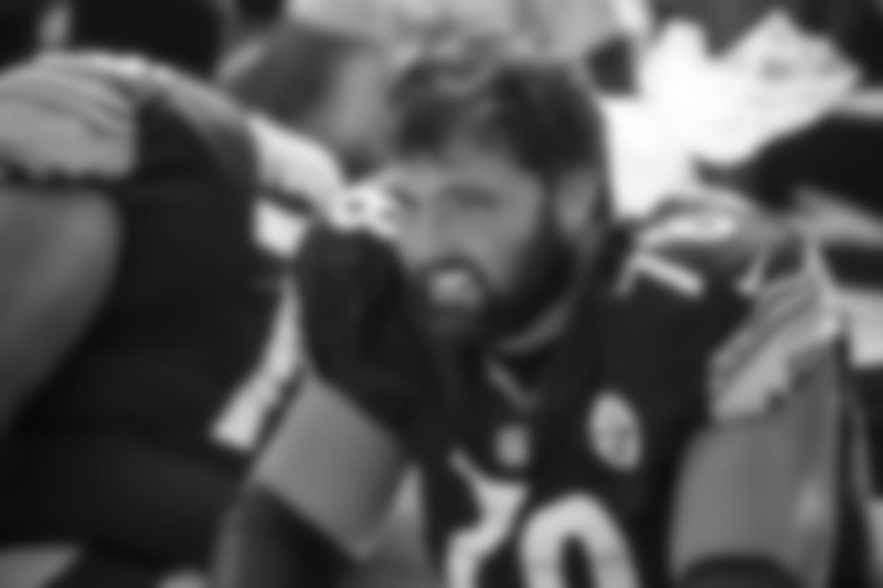A 2018 Regular Season game between the Pittsburgh Steelers and the Kansas City Chiefs on Sunday, September 16, 2018.