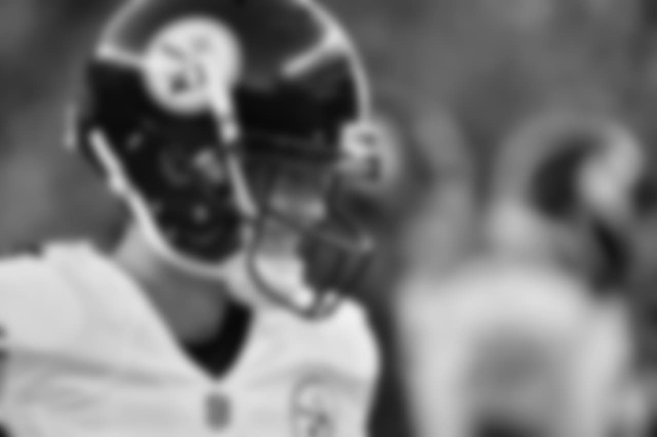 A 2018 Regular Season game between the Pittsburgh Steelers and the Denver Broncos on Sunday, November 25, 2018.