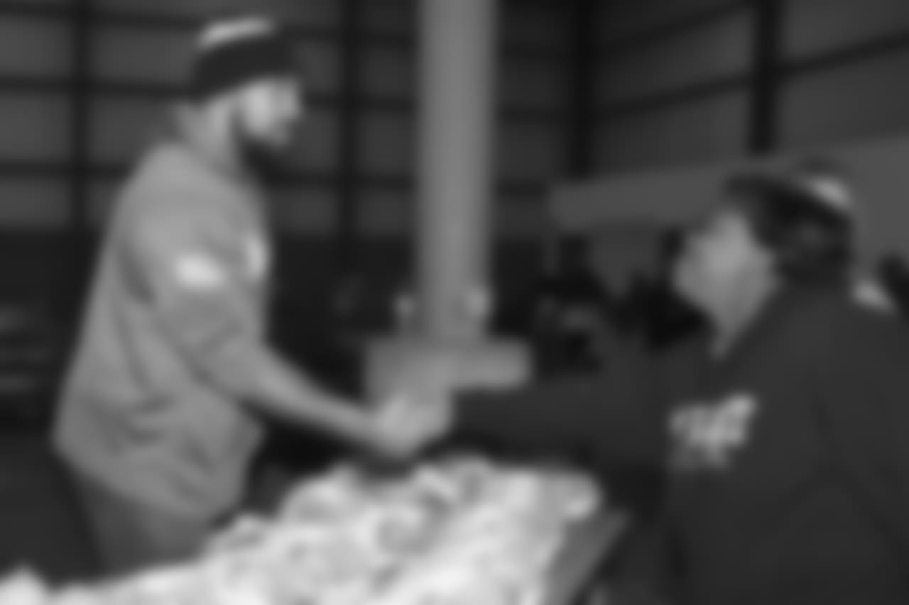 2017_Heyward_Turkey_Giveaway_1113to_0006_1