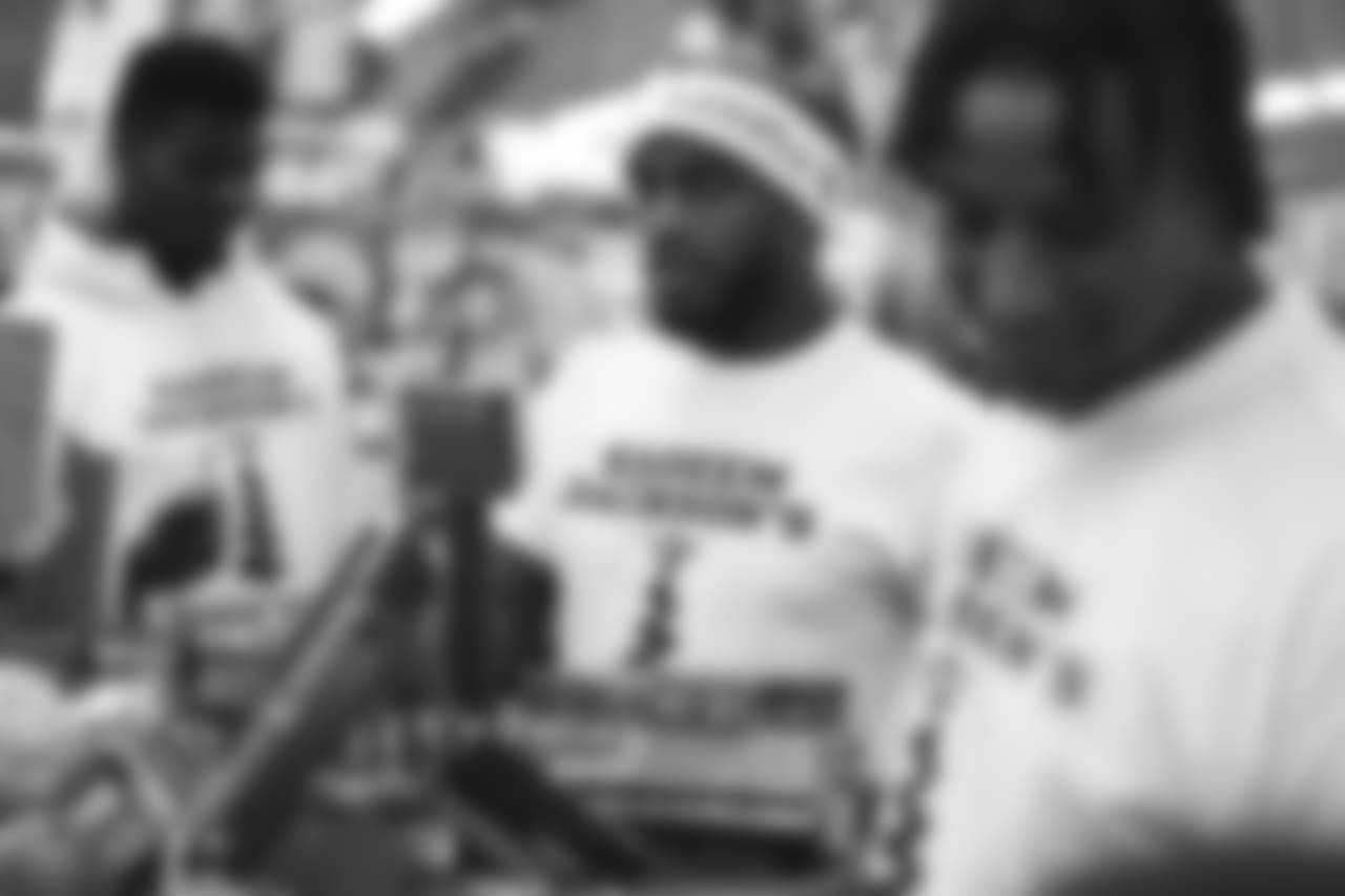 An image of the Dec. 4, 2018 community development event in which Kareem Jackson and his teammates purchased Christmas gifts for Houston-area students.