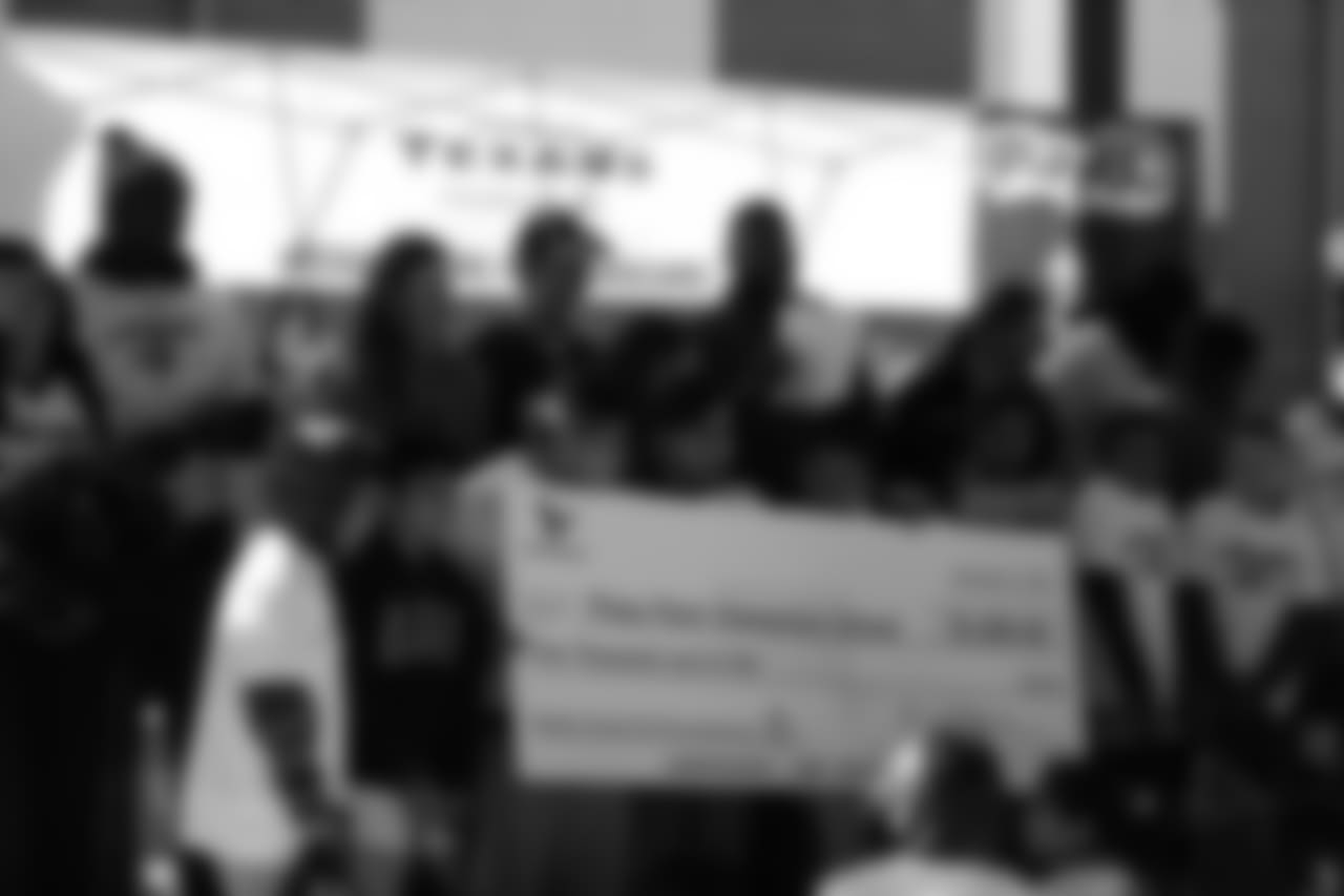 An image from the Dec. 4, 2018 Play 60 community development event at Piney Point elementary school in Houston, TX.An image from the Dec. 4, 2018 Play 60 event at Piney Point Elementary School.