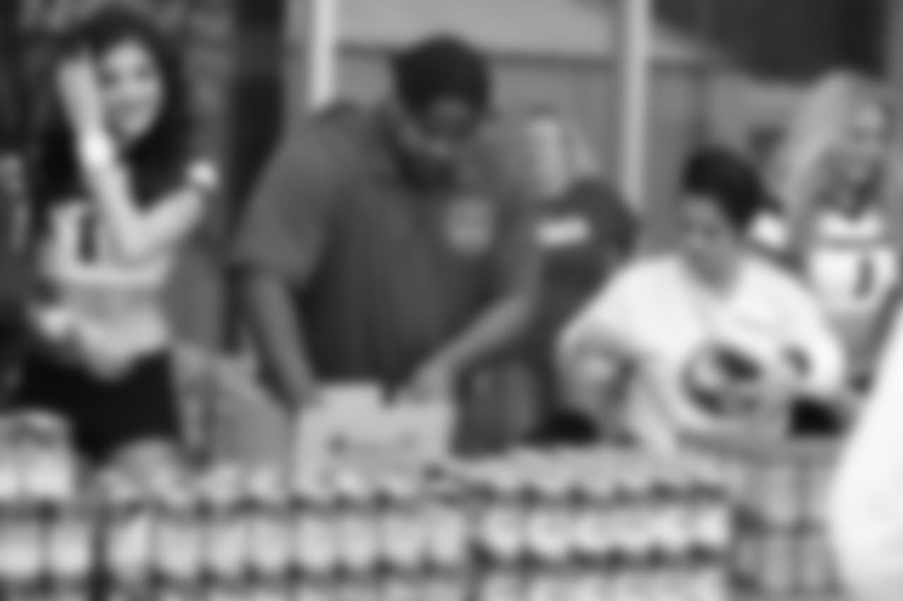 An image from the Jan. 18, 2019 community development event, The Souper Bowl of Caring, at West University Elementary in Houston, TX.