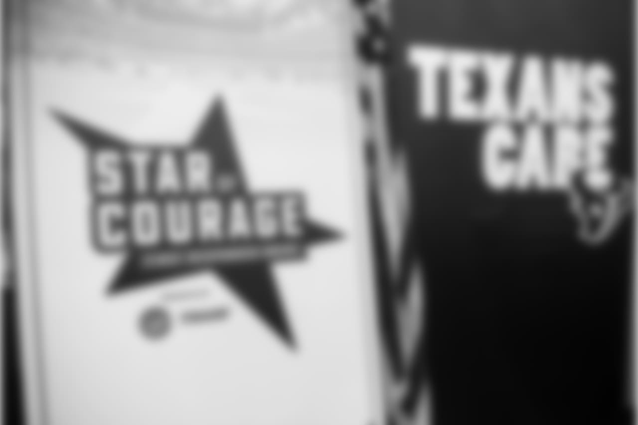 0002_TexansStarOfCourage_092218_MCW