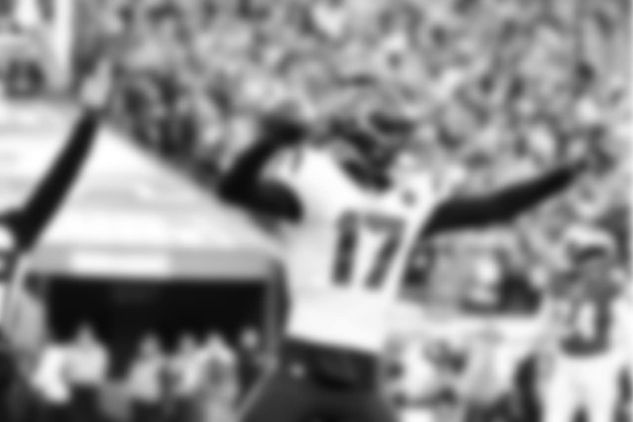 WR, Vyncint Smith, 17