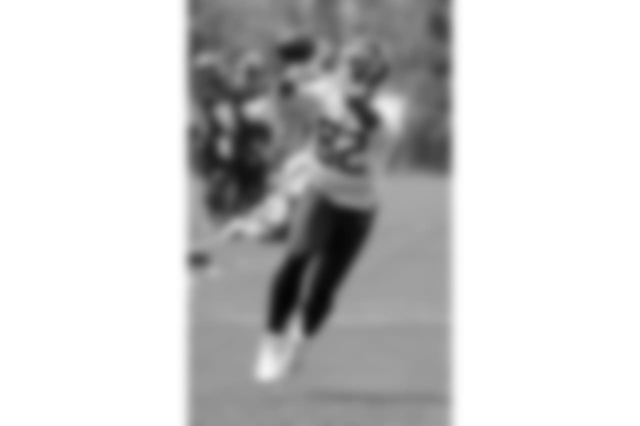 Tennessee Titans tight end Delanie Walker runs a drill during NFL football minicamp Tuesday, June 12, 2018, in Nashville, Tenn. (AP Photo/Mark Humphrey)