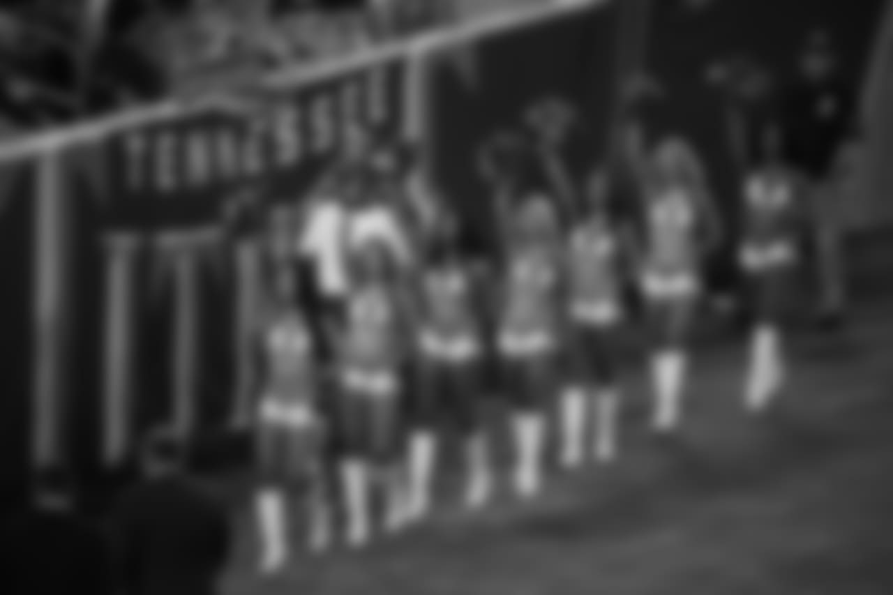 titans2018bucscheer244477