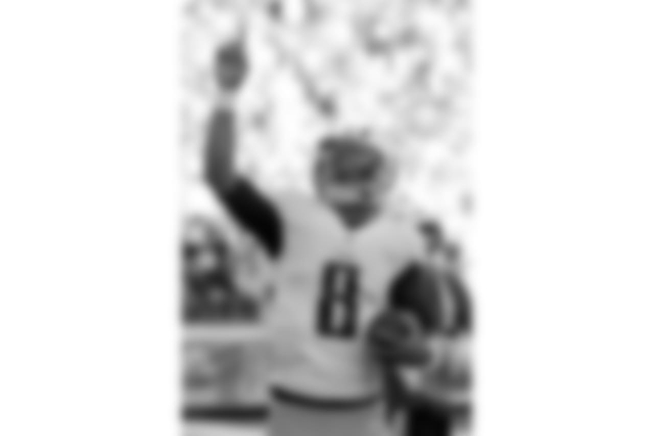Tennessee Titans quarterback Marcus Mariota celebrates after scoring a touchdown during the second half of an NFL football game against the San Diego Chargers, Sunday, Nov. 6, 2016, in San Diego. (AP Photo/Rick Scuteri)