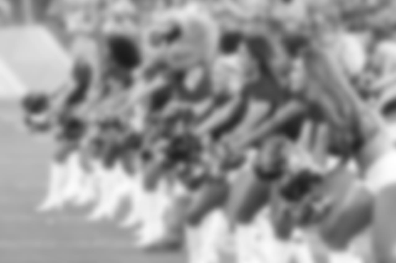 titans2018jets-cheer163365