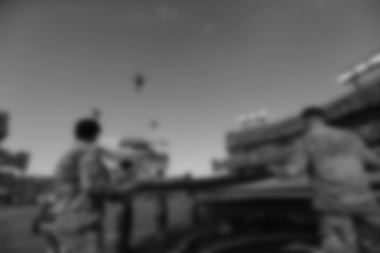 _53V8569