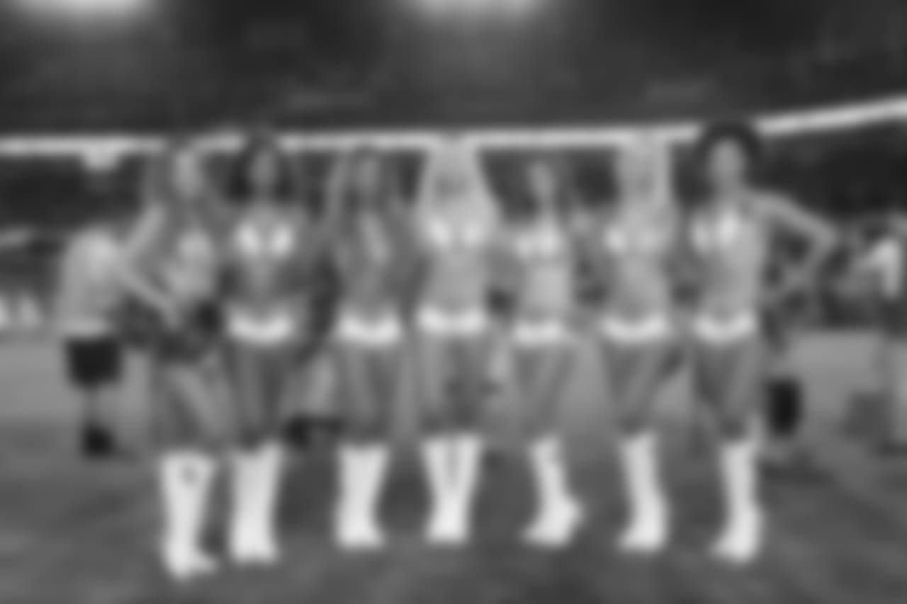 titans2018bucscheer244484