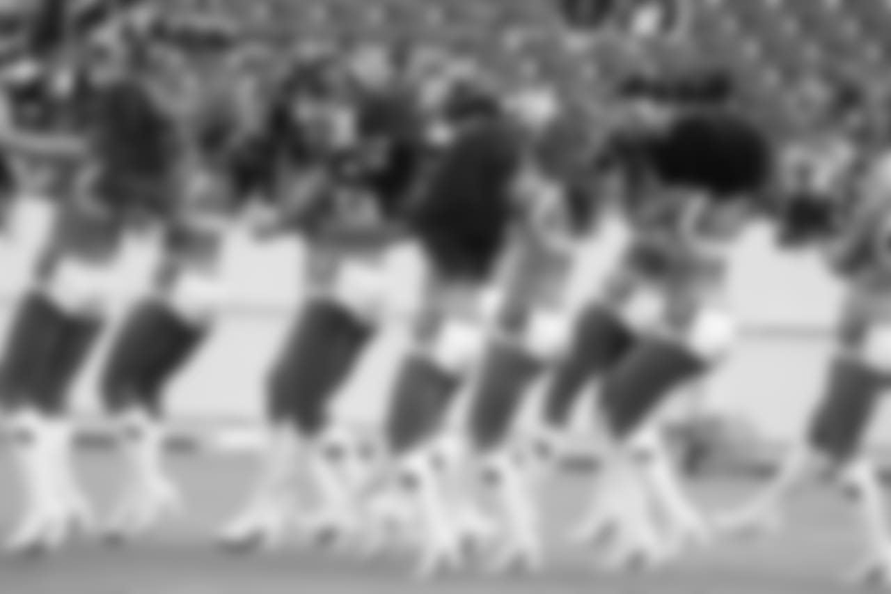 cheerleaders-180814-scrimmage241521