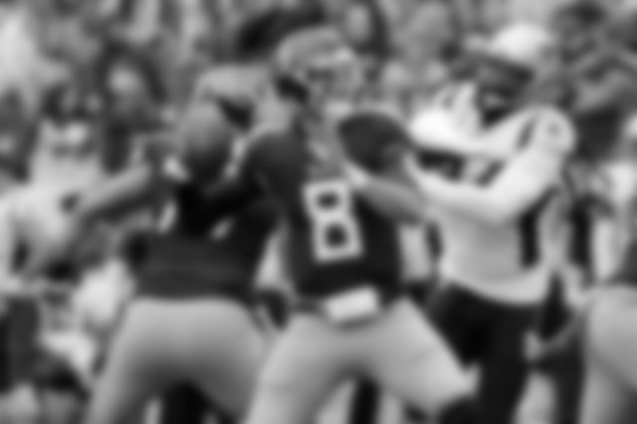Tennessee Titans quarterback Marcus Mariota (8) passes against the New England Patriots in the second half of an NFL football game Sunday, Nov. 11, 2018, in Nashville, Tenn. (AP Photo/James Kenney)