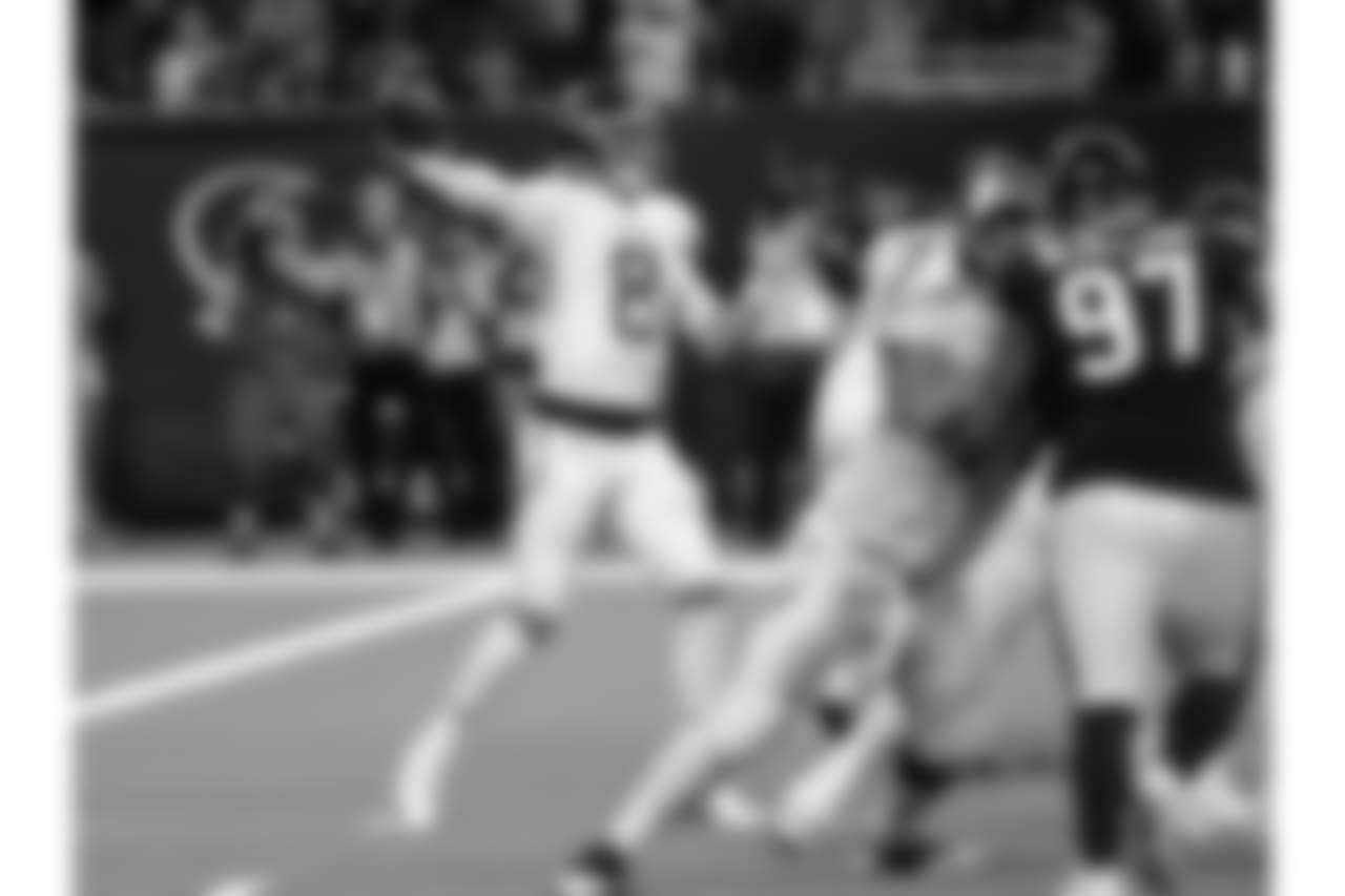 Tennessee Titans quarterback Marcus Mariota (8) throws against the Houston Texans during the second half of an NFL football game, Monday, Nov. 26, 2018, in Houston. (AP Photo/David J. Phillip)