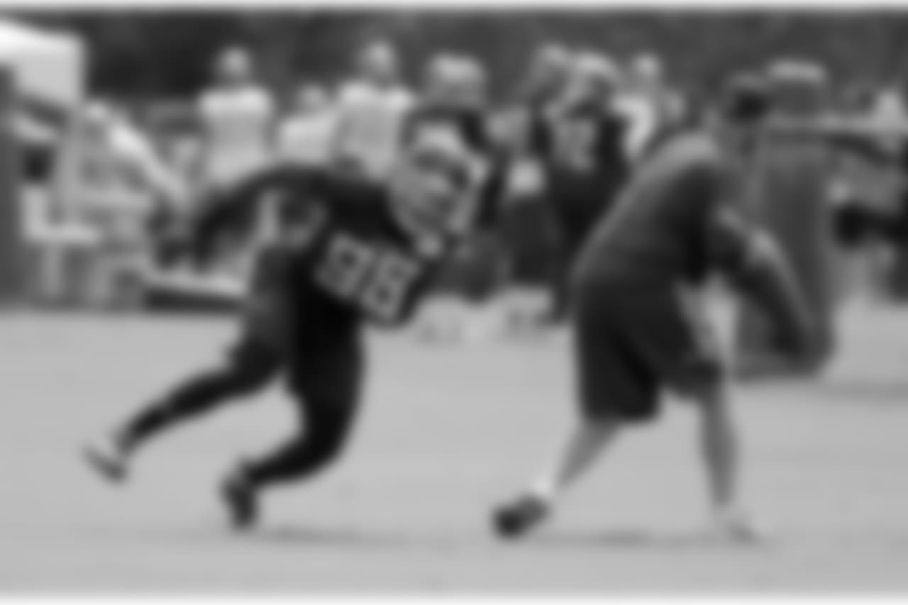 In this July 27, 2018 photo, Tennessee Titans linebacker Brian Orakpo (98) runs a drill during NFL football training camp in Nashville, Tenn. Orakpo wants Tennessee to take a cue from the champion Philadelphia Eagles by building enough depth through the 53-man roster to be able to survive when injuries hit and still be able to make a run at a championship. (AP Photo/Mark Humphrey)