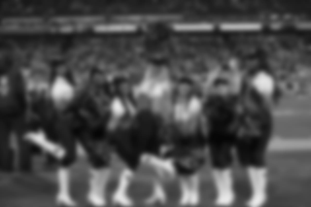 cheer2018colts367174seqn}