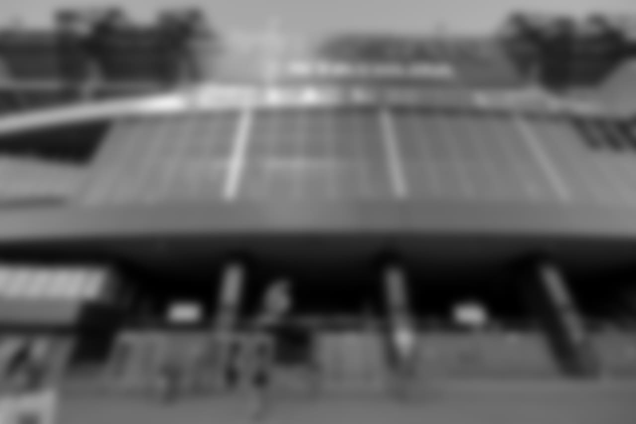 Fans arrive at Nissan Stadium before an NFL football game between the Tennessee Titans and the Indianapolis Colts Monday, Oct. 16, 2017, in Nashville, Tenn. (AP Photo/James Kenney)