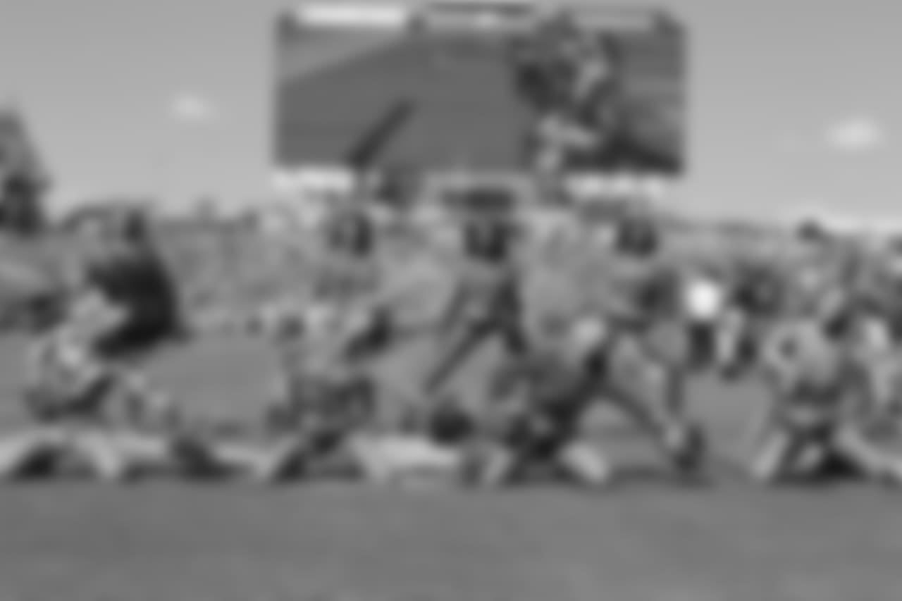 cheer2018eaglesB51558