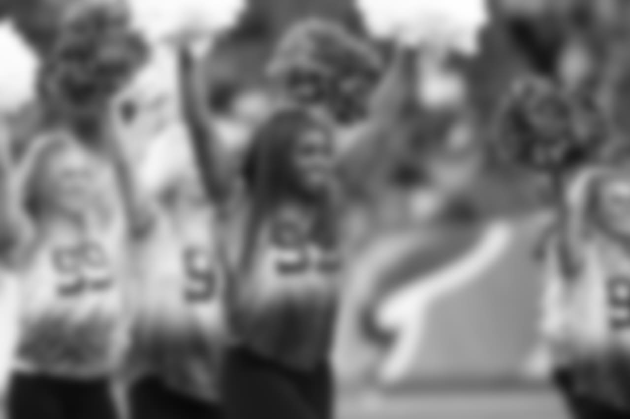 titans2018jets-cheer263399