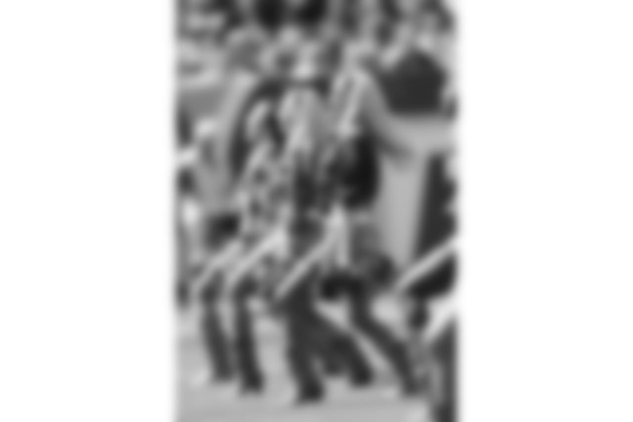 cheer2018eaglesB51543