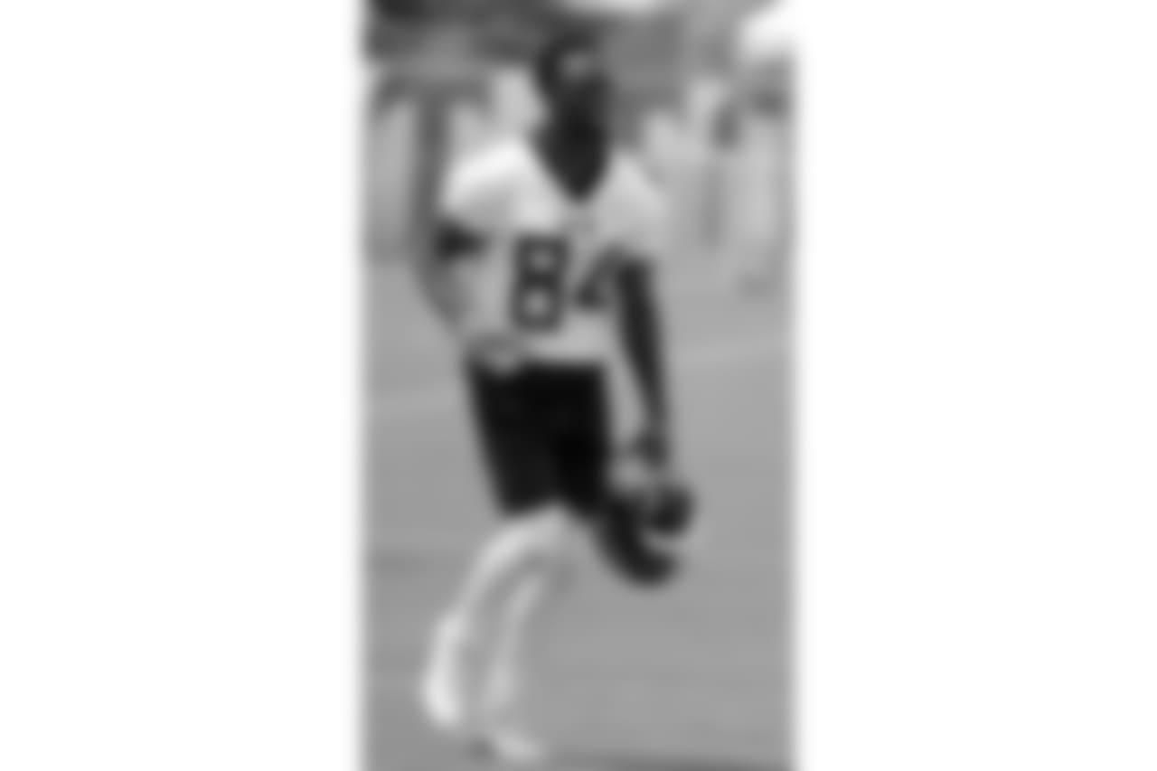 Tennessee Titans wide receiver Corey Davis leaves the field after NFL football training camp Thursday, July 26, 2018, in Nashville, Tenn. (AP Photo/Mark Humphrey)