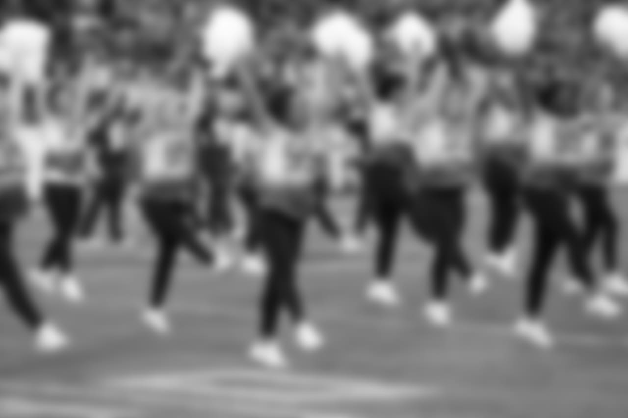 titans2018jets-cheer363415