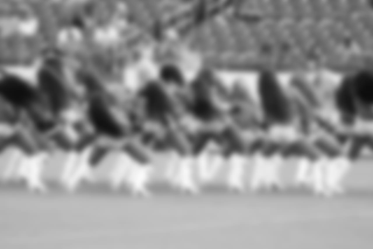 cheerleaders-180814-scrimmage241513