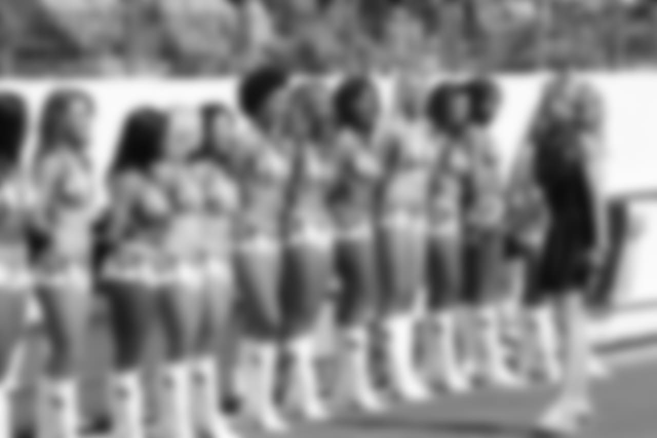 cheerleaders-180814-scrimmage241508