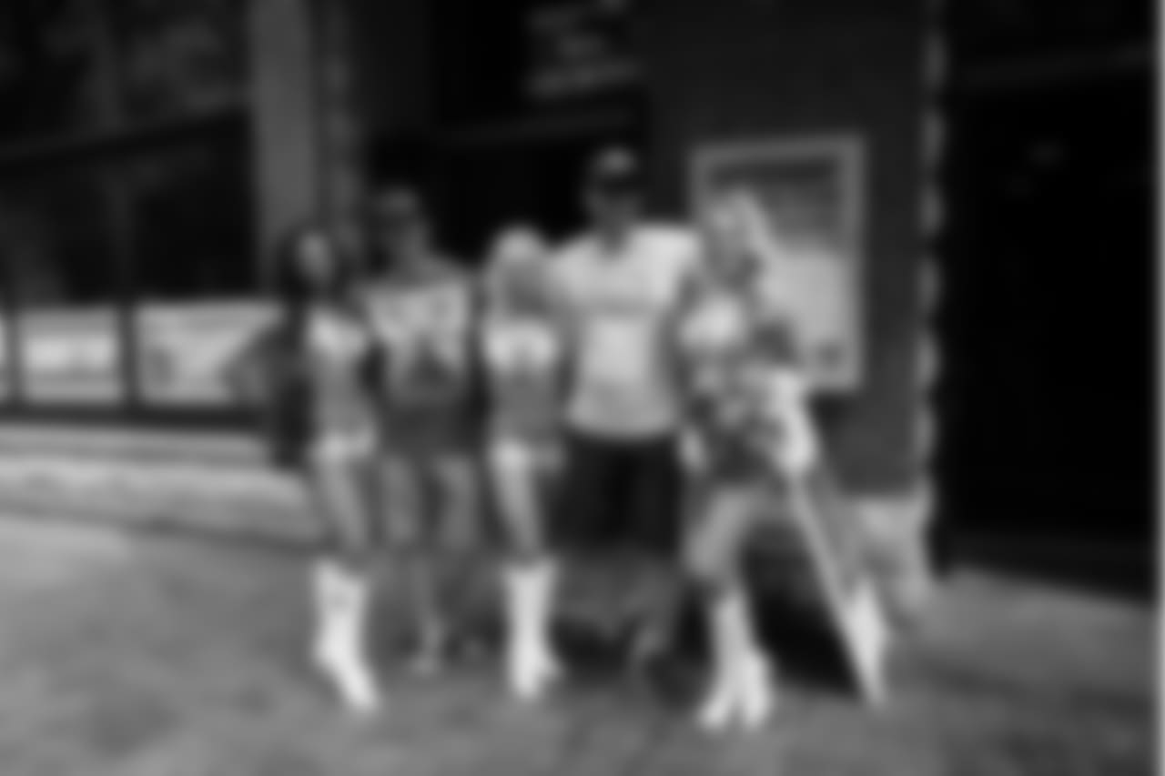 cheerleader2018kickoff47225