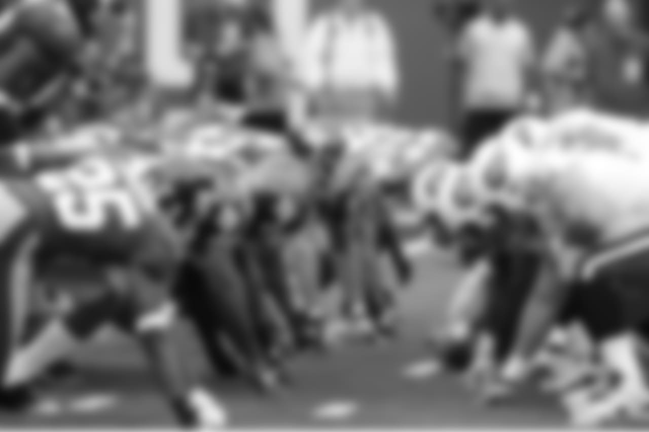 A look down the line of scrimmage as the New York Giants play against the Tennessee Titans in a week 3 NFL football game at the New Meadowlands Stadium in East Rutherford, New Jersey on Sunday September 26, 2010 (AP Photo/Evan Pinkus)