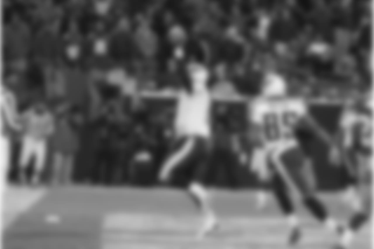 Titans/Giants-A-120102