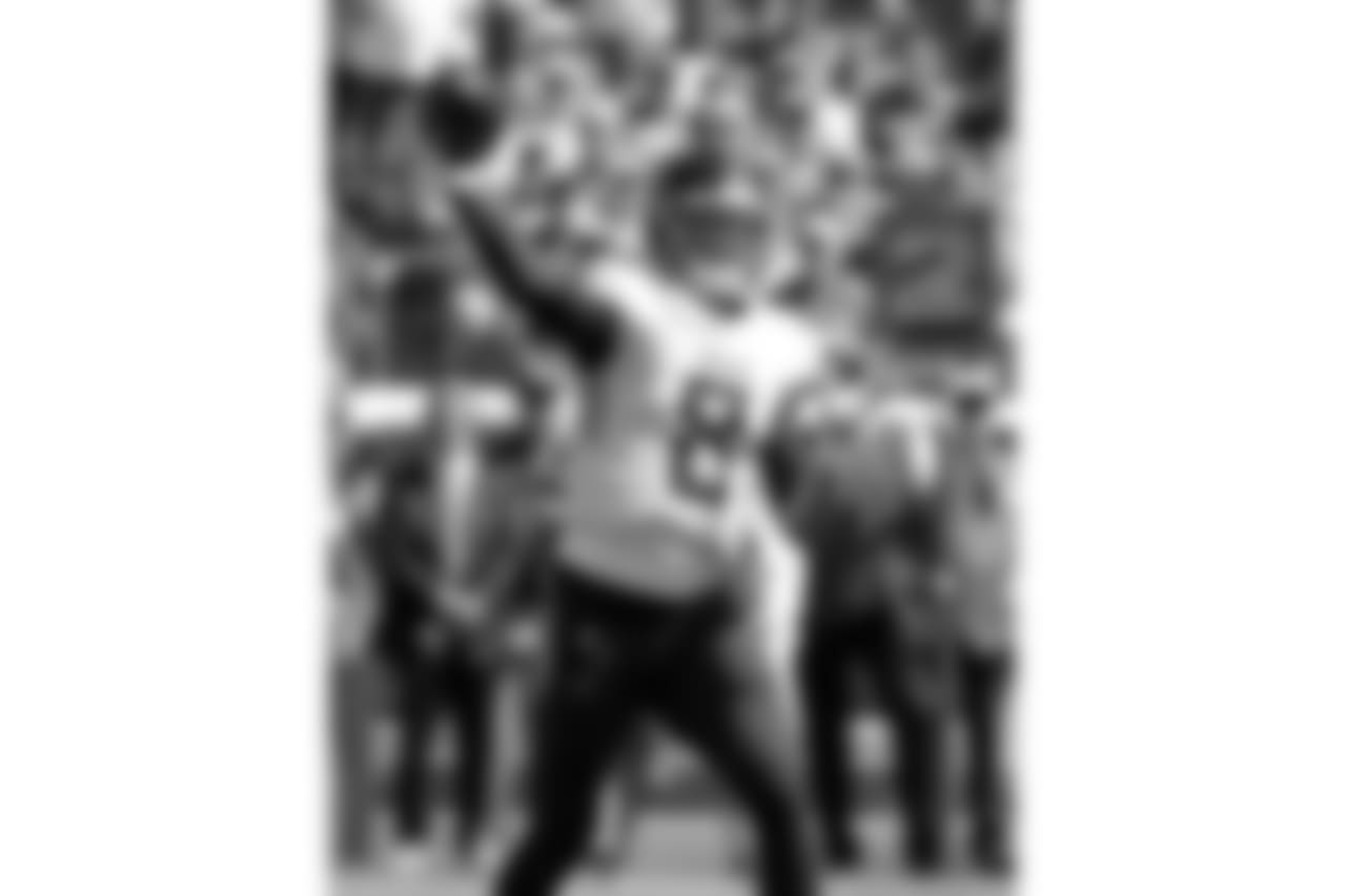 Tennessee Titans quarterback Marcus Mariota passes against the Philadelphia Eagles in the first half of an NFL football game Sunday, Sept. 30, 2018, in Nashville, Tenn. (AP Photo/James Kenney)