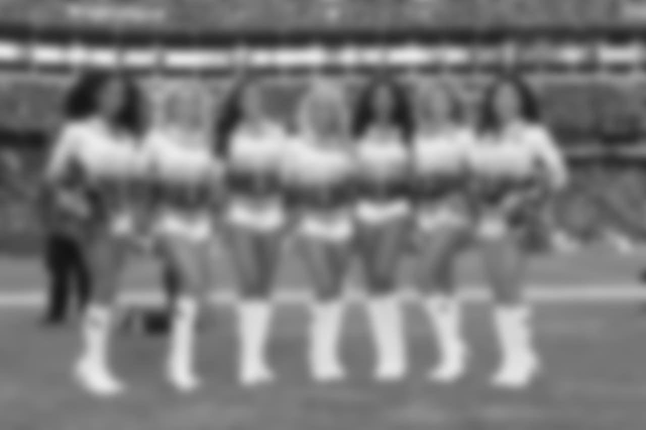 titans2018jets-cheer363403