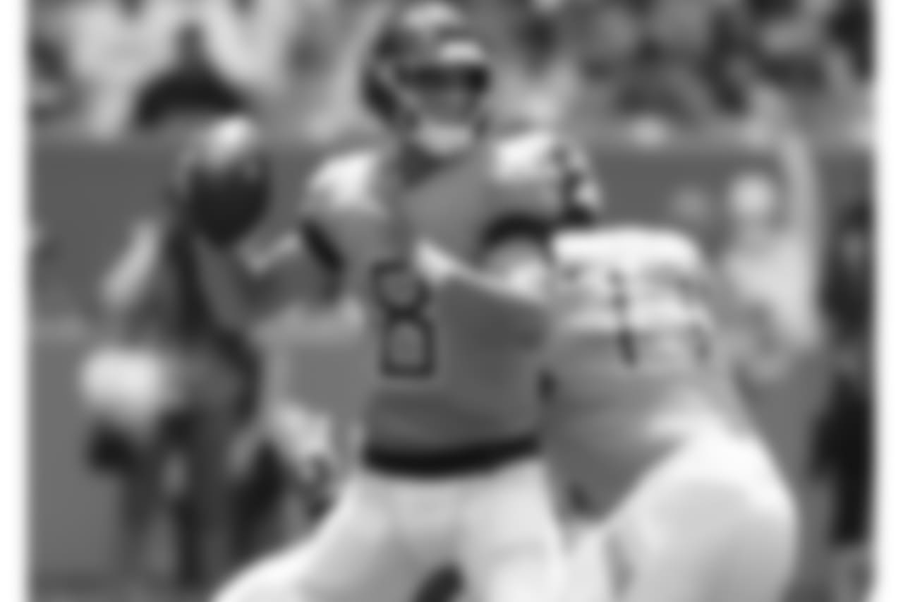 Tennessee Titans quarterback Marcus Mariota (8) looks to pass, during the first half of an NFL football game against the Miami Dolphins, Sunday, Sept. 9, 2018, in Miami Gardens, Fla. (AP Photo/Brynn Anderson)