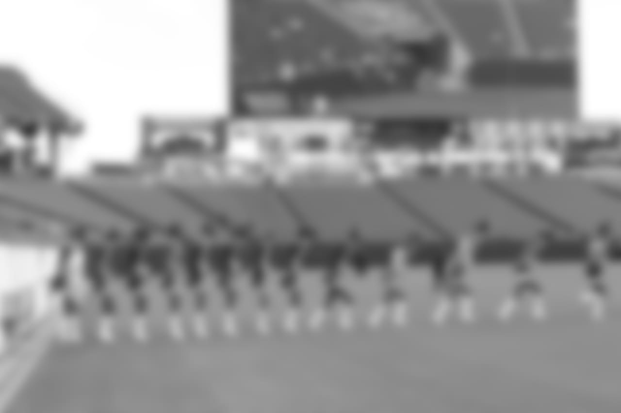cheerleaders-180814-scrimmage241509