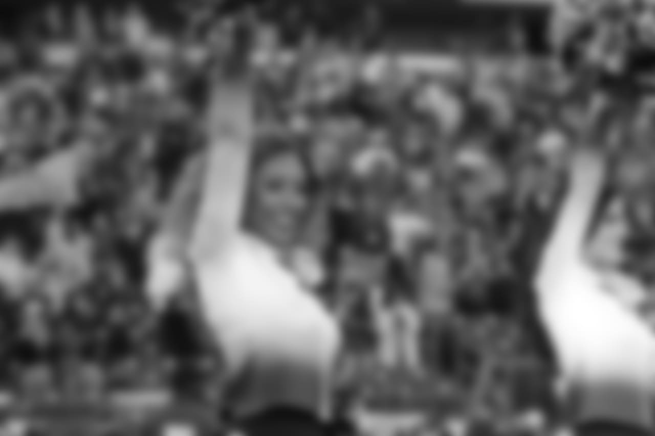 titans2018jets-cheer163364
